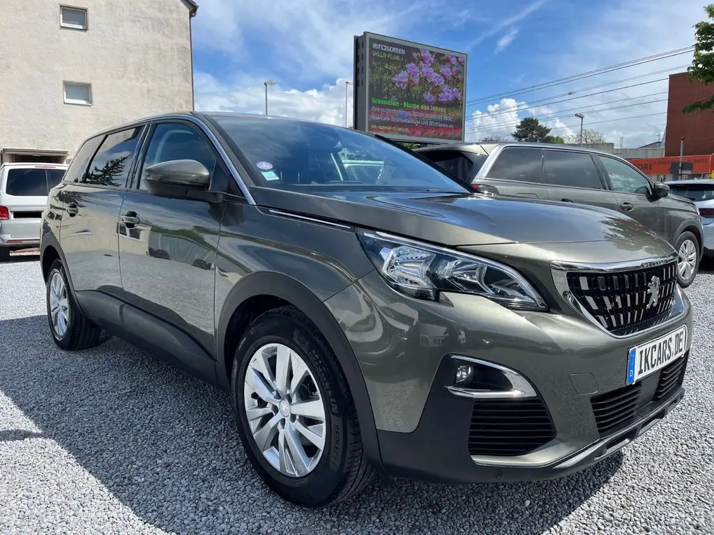 Photo 1 : Peugeot 5008 2020 Petrol