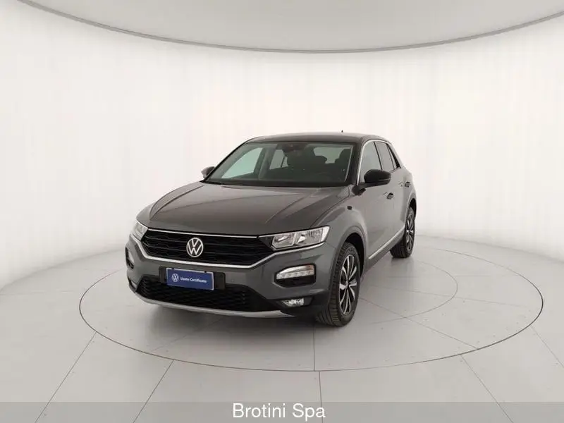 Photo 1 : Volkswagen T-roc 2021 Essence