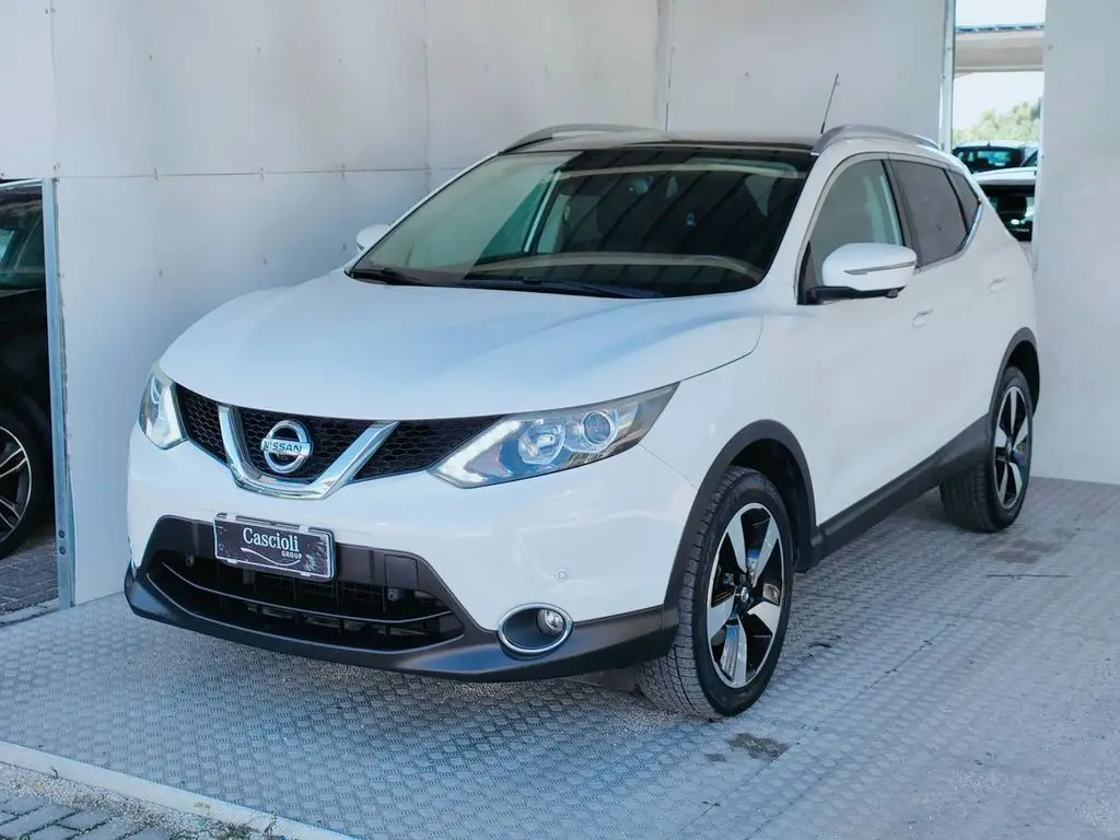 Photo 1 : Nissan Qashqai 2017 Diesel