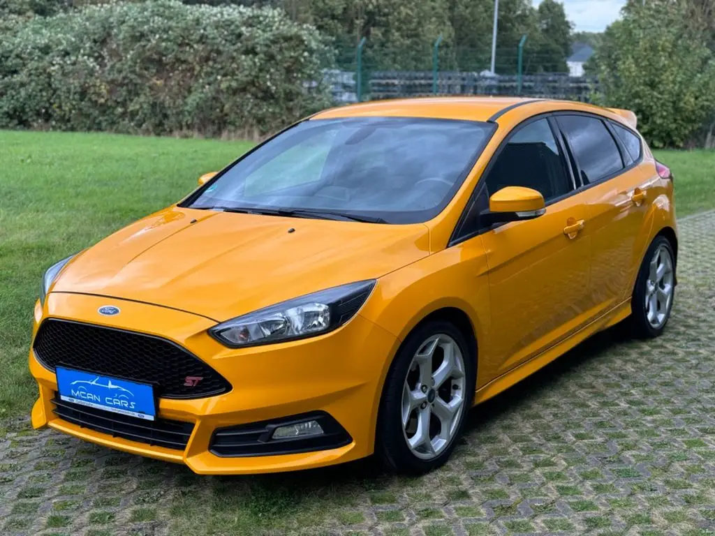 Photo 1 : Ford Focus 2015 Essence