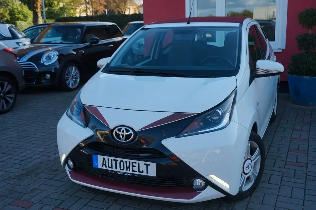 Photo 1 : Toyota Aygo X 2017 Essence