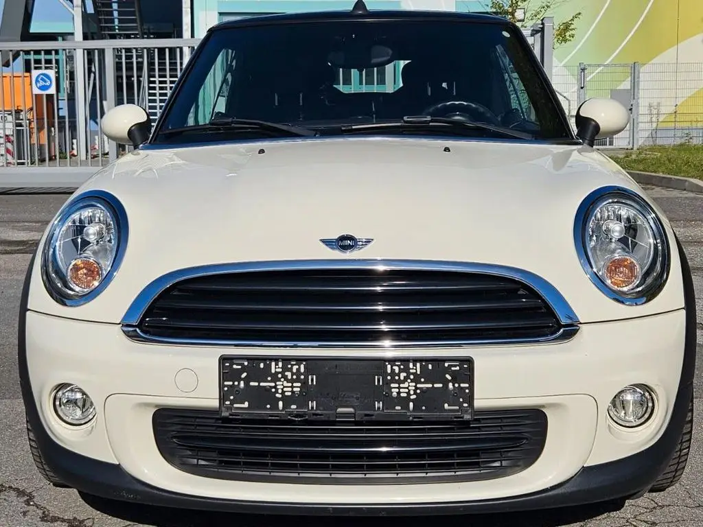 Photo 1 : Mini One 2016 Petrol