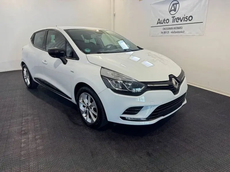 Photo 1 : Renault Clio 2017 Petrol