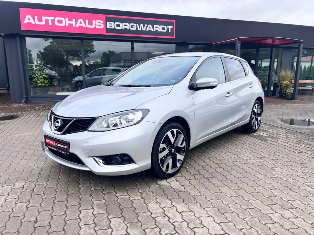 Photo 1 : Nissan Pulsar 2016 Petrol