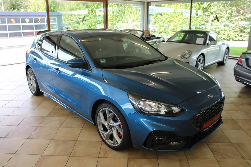 Photo 1 : Ford Focus 2020 Petrol