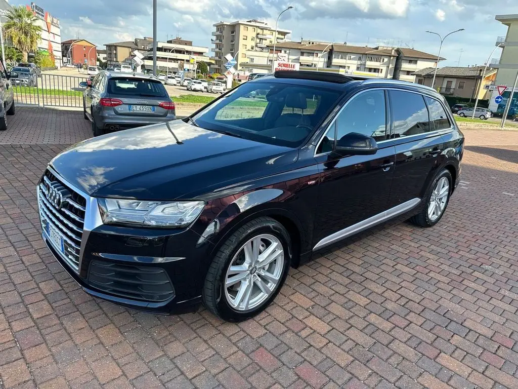 Photo 1 : Audi Q7 2018 Diesel