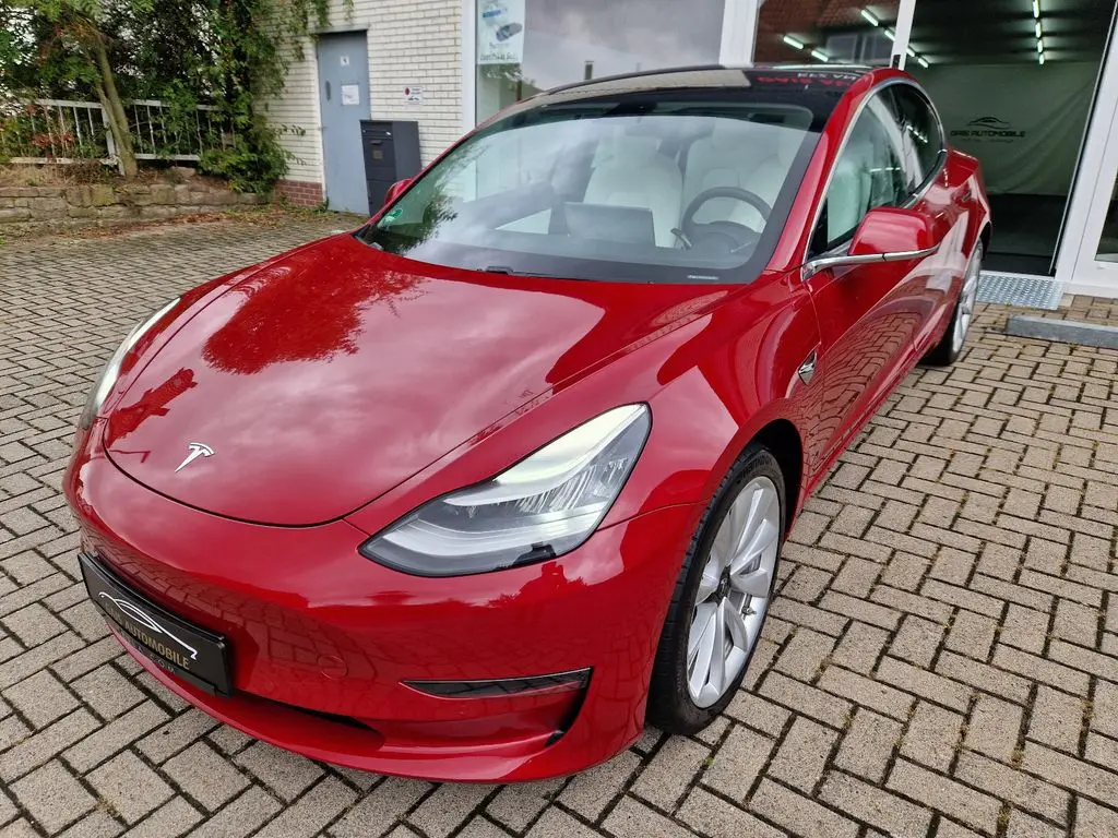 Photo 1 : Tesla Model 3 2019 Non renseigné