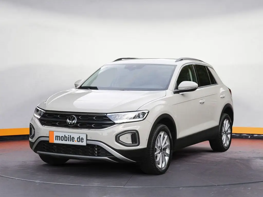 Photo 1 : Volkswagen T-roc 2023 Essence