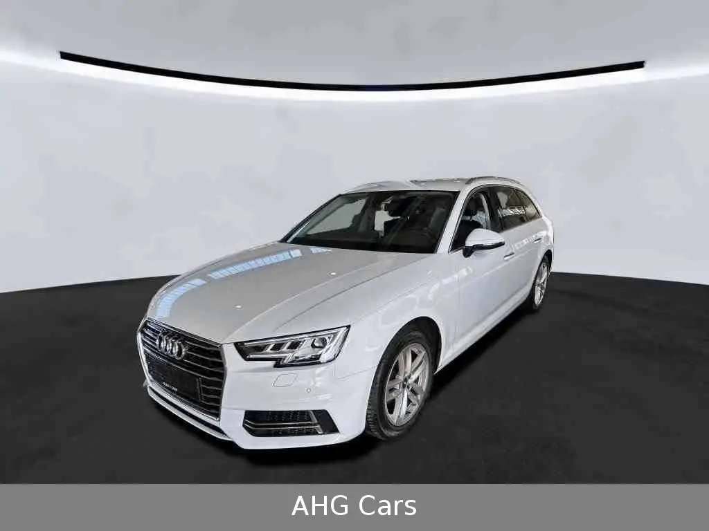 Photo 1 : Audi A4 2019 Petrol