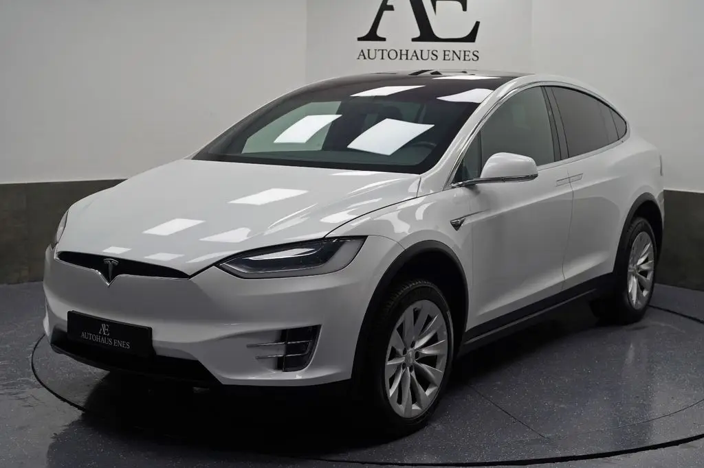 Photo 1 : Tesla Model X 2018 Non renseigné