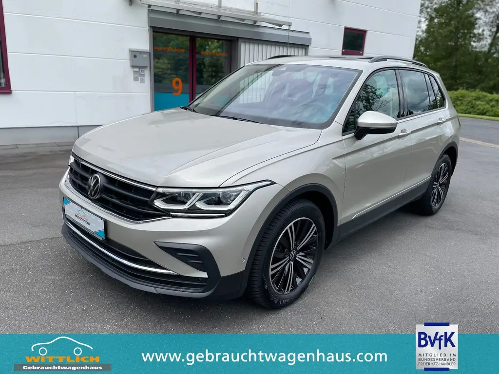 Photo 1 : Volkswagen Tiguan 2023 Petrol