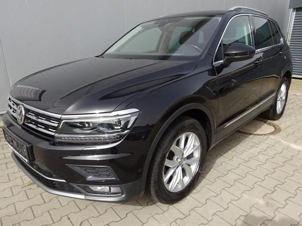 Photo 1 : Volkswagen Tiguan 2020 Essence