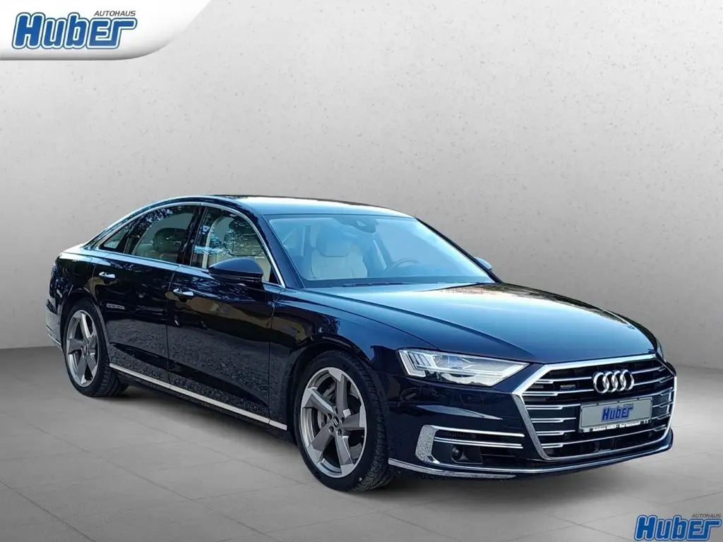 Photo 1 : Audi A8 2020 Petrol