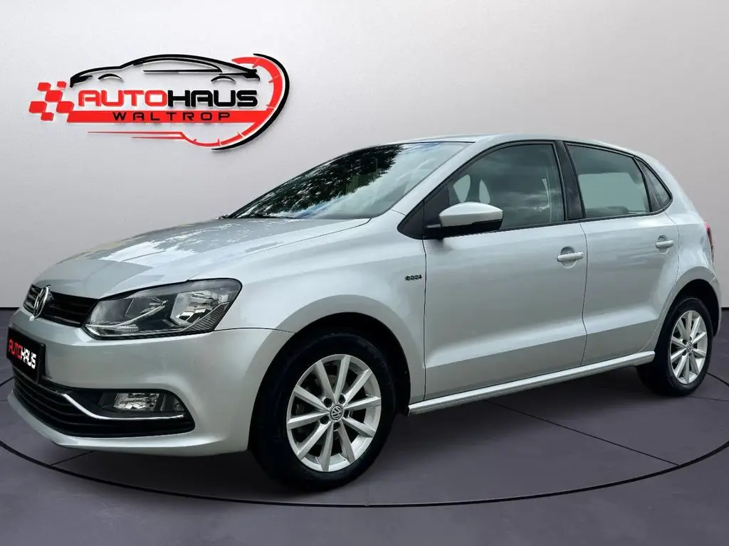 Photo 1 : Volkswagen Polo 2015 Petrol