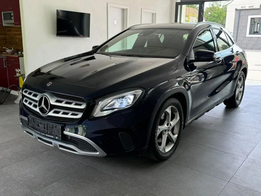 Photo 1 : Mercedes-benz Classe Gla 2018 Petrol