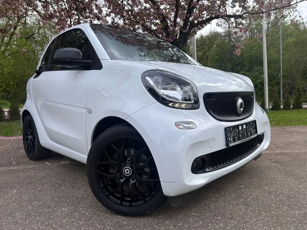 Photo 1 : Smart Fortwo 2017 Petrol