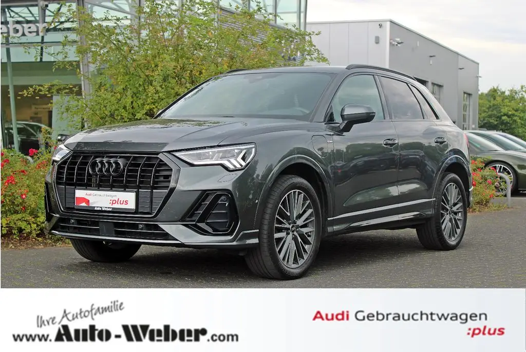 Photo 1 : Audi Q3 2021 Hybrid