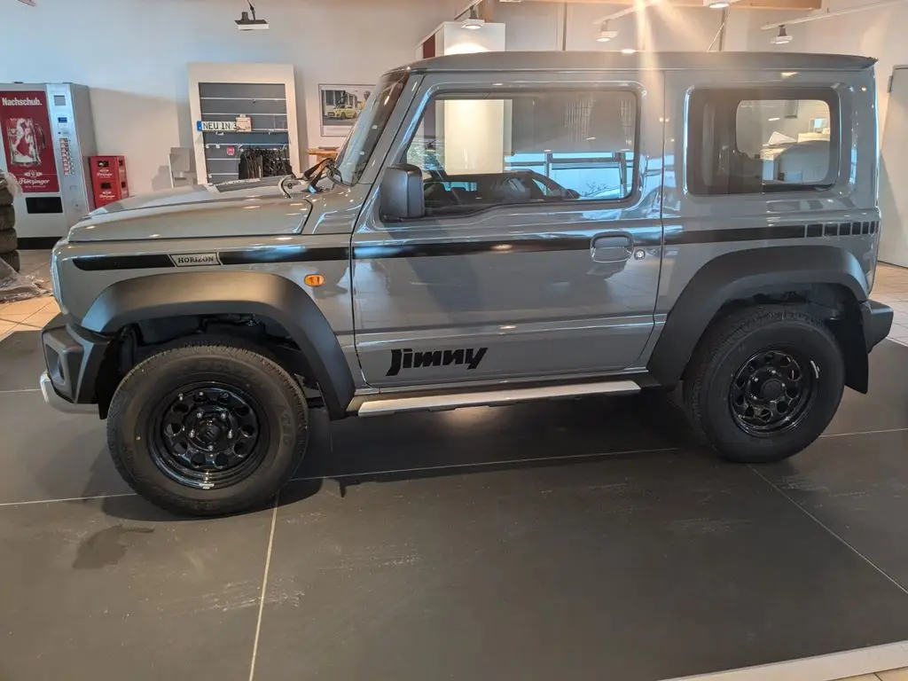 Photo 1 : Suzuki Jimny 2024 Essence