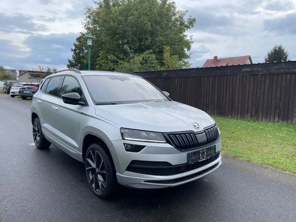 Photo 1 : Skoda Karoq 2020 Petrol