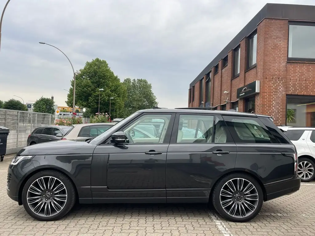 Photo 1 : Land Rover Range Rover 2021 Petrol