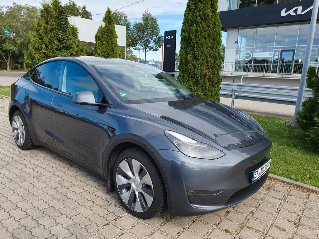 Photo 1 : Tesla Model Y 2021 Non renseigné