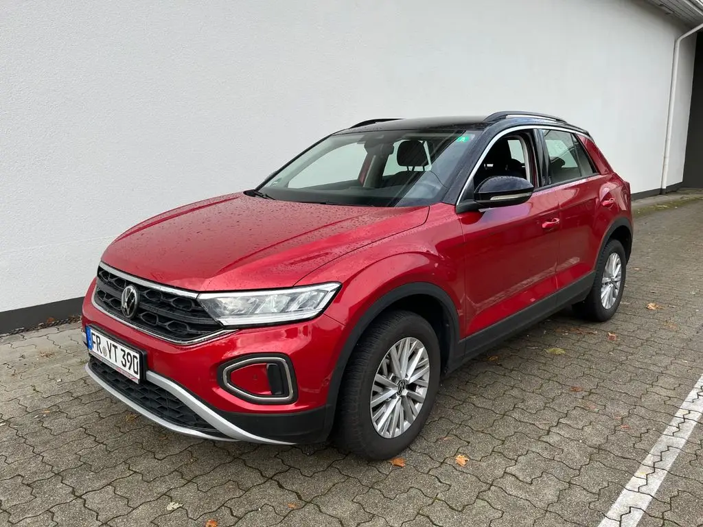 Photo 1 : Volkswagen T-roc 2022 Essence