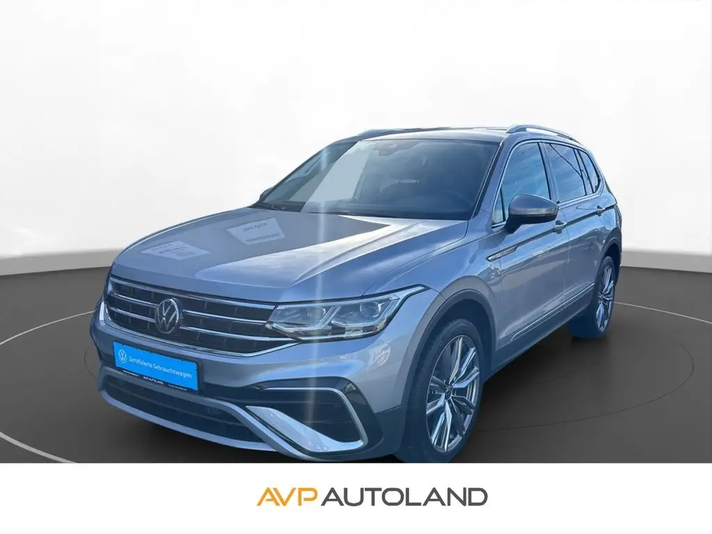 Photo 1 : Volkswagen Tiguan 2023 Petrol