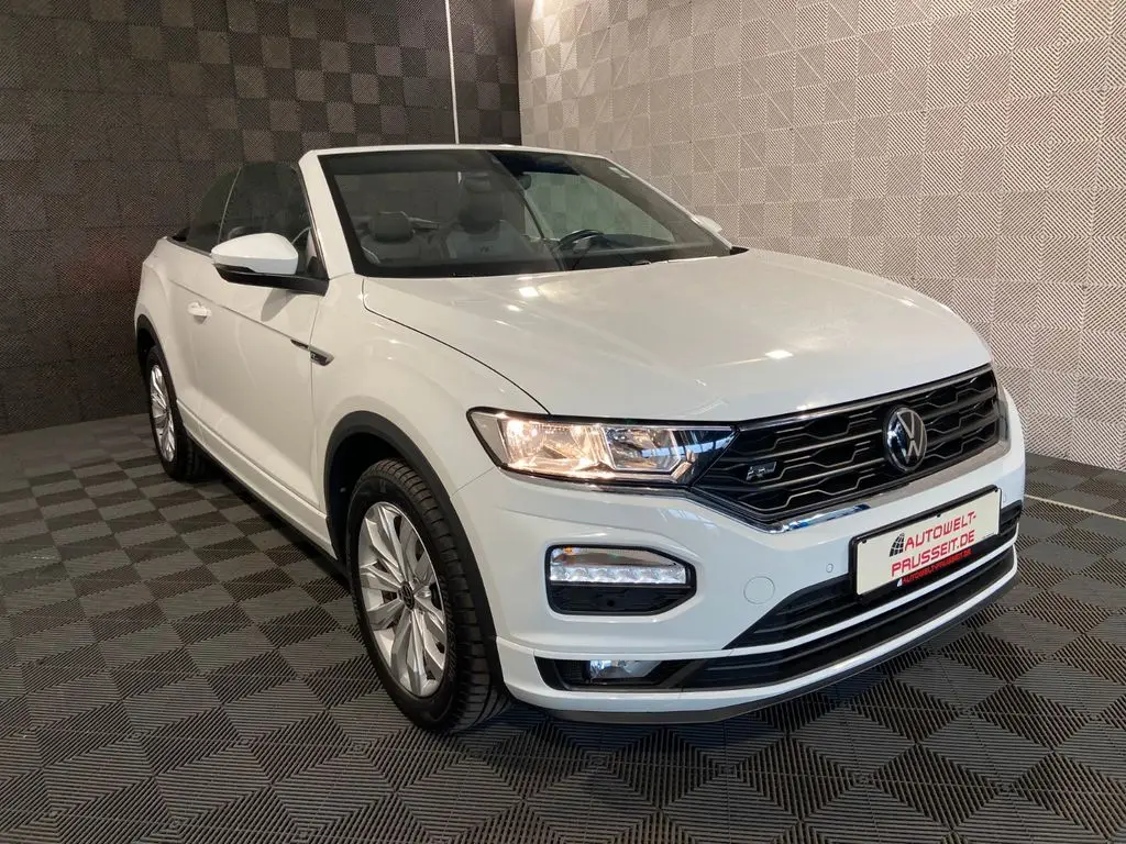 Photo 1 : Volkswagen T-roc 2021 Essence