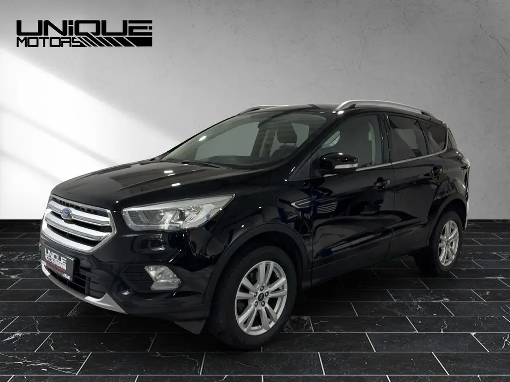 Photo 1 : Ford Kuga 2019 Petrol