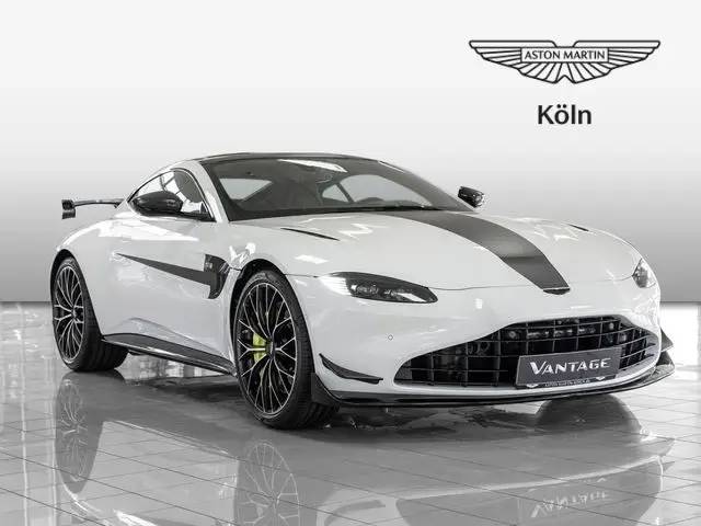 Photo 1 : Aston Martin V8 2024 Petrol