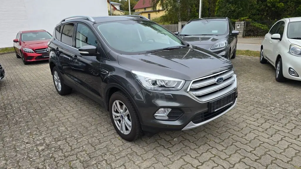 Photo 1 : Ford Kuga 2018 Petrol