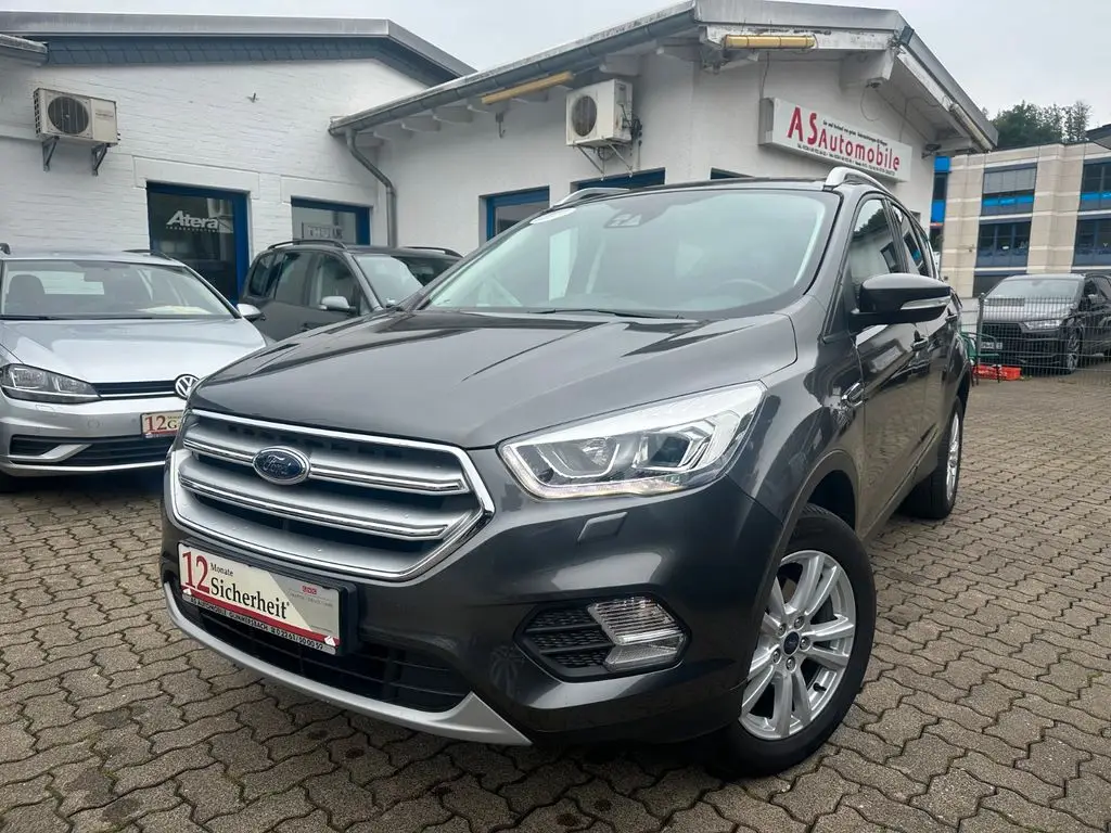 Photo 1 : Ford Kuga 2019 Petrol