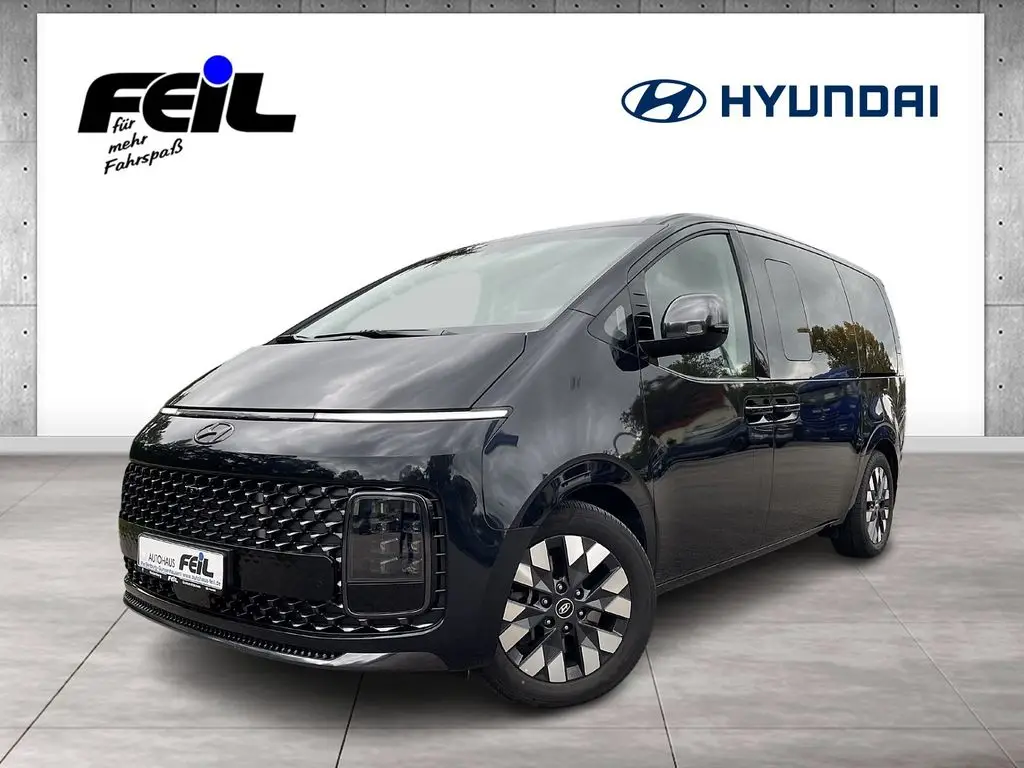 Photo 1 : Hyundai Staria 2023 Diesel