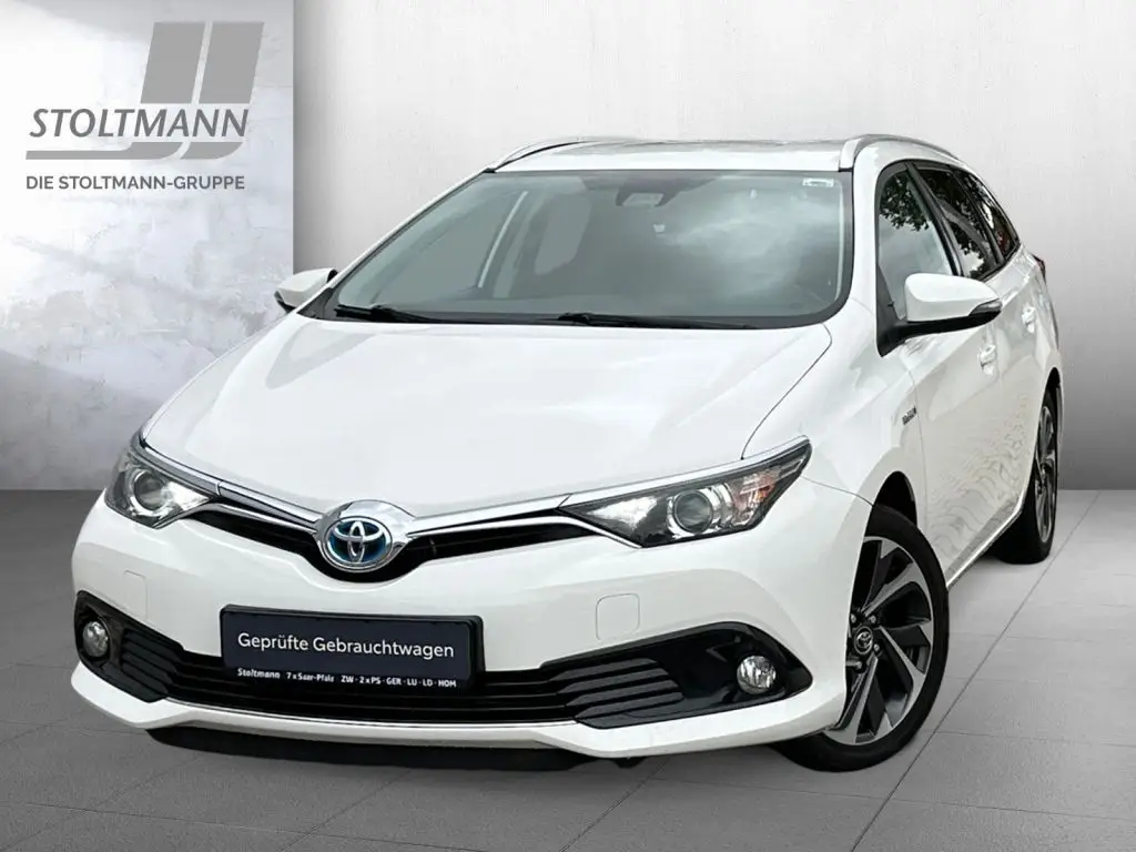 Photo 1 : Toyota Auris 2016 Hybrid