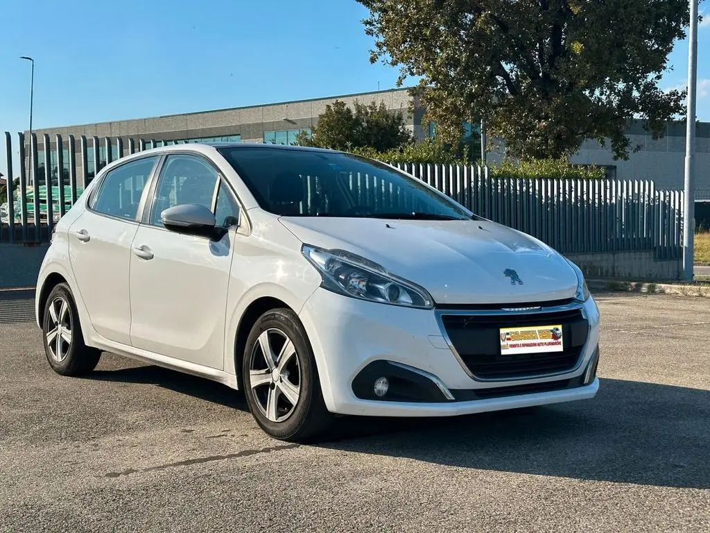 Photo 1 : Peugeot 208 2019 Diesel