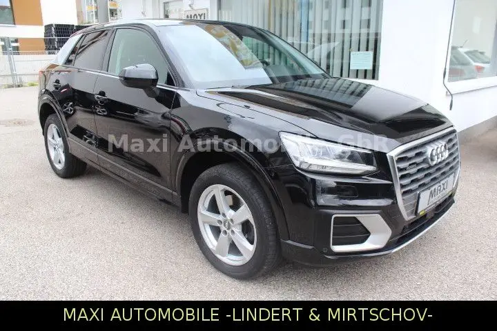 Photo 1 : Audi Q2 2018 Diesel