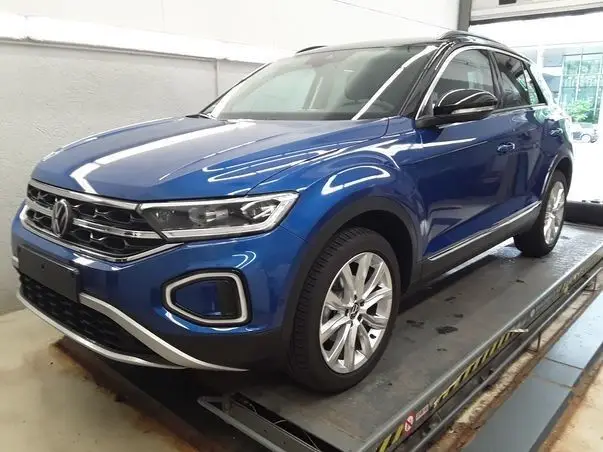 Photo 1 : Volkswagen T-roc 2023 Petrol