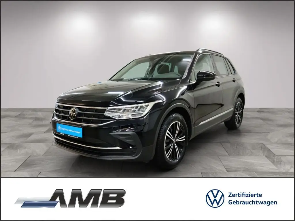 Photo 1 : Volkswagen Tiguan 2024 Essence