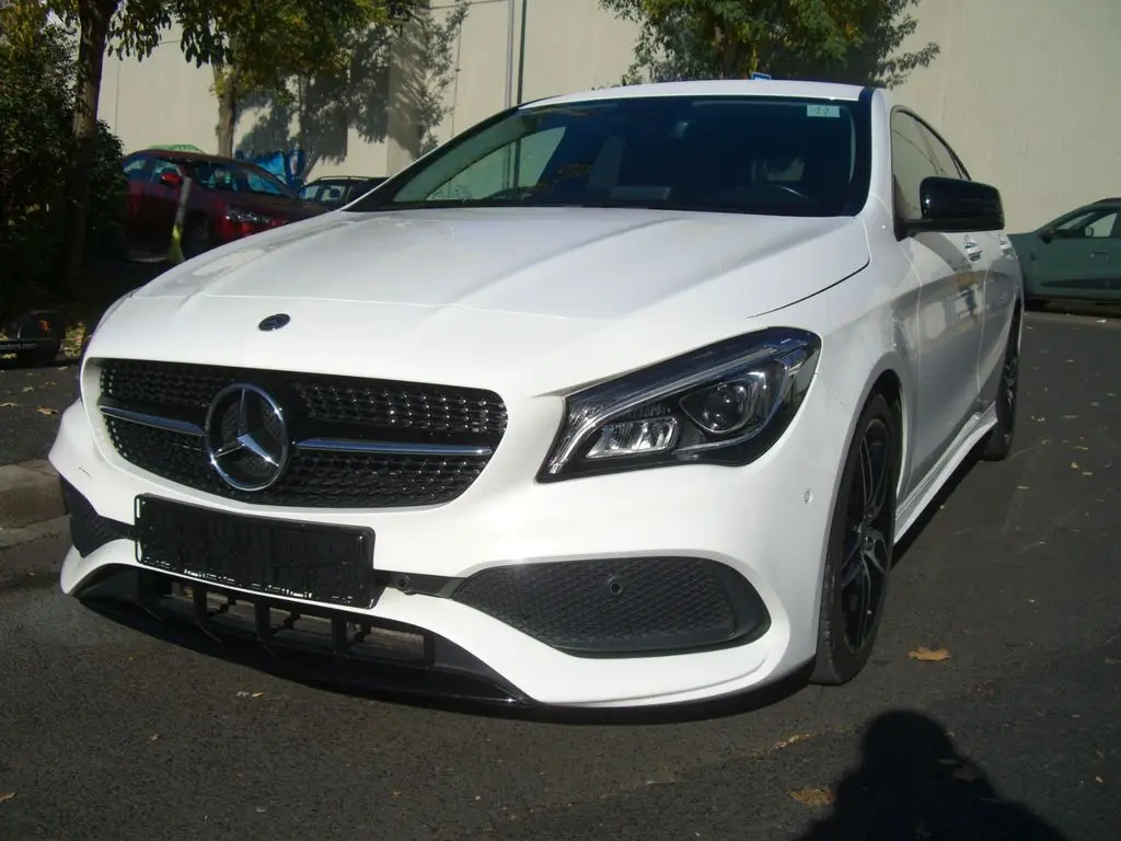 Photo 1 : Mercedes-benz Classe Cla 2018 Petrol