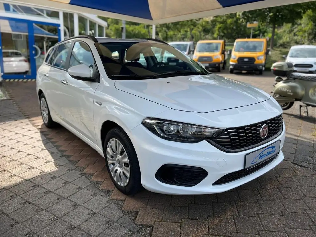 Photo 1 : Fiat Tipo 2017 Diesel