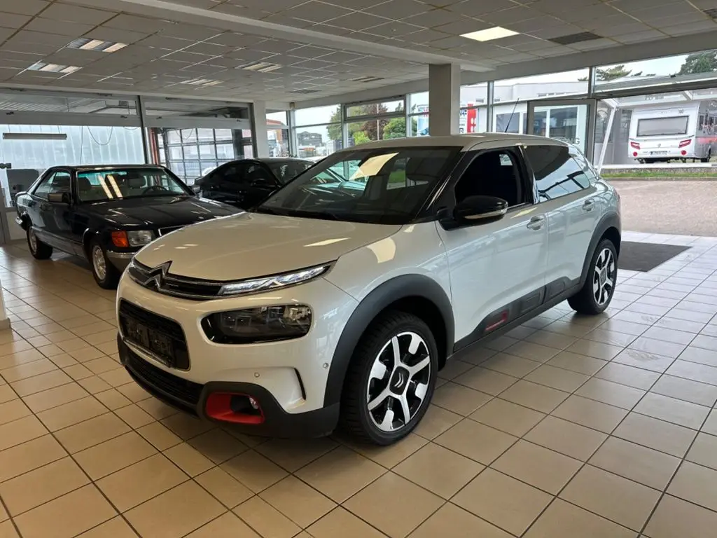 Photo 1 : Citroen C4 2018 Essence