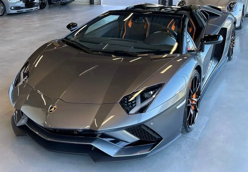 Photo 1 : Lamborghini Aventador 2018 Petrol