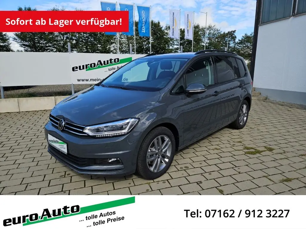 Photo 1 : Volkswagen Touran 2024 Petrol