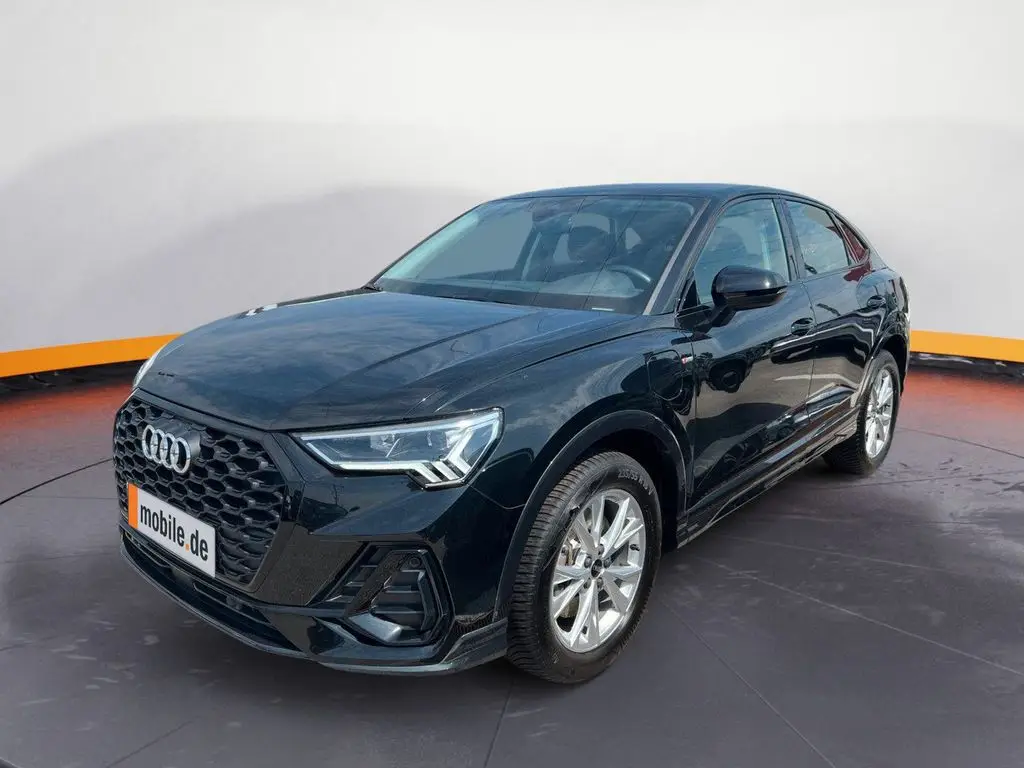 Photo 1 : Audi Q3 2022 Hybride