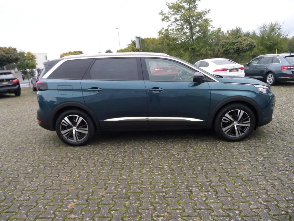 Photo 1 : Peugeot 5008 2018 Diesel