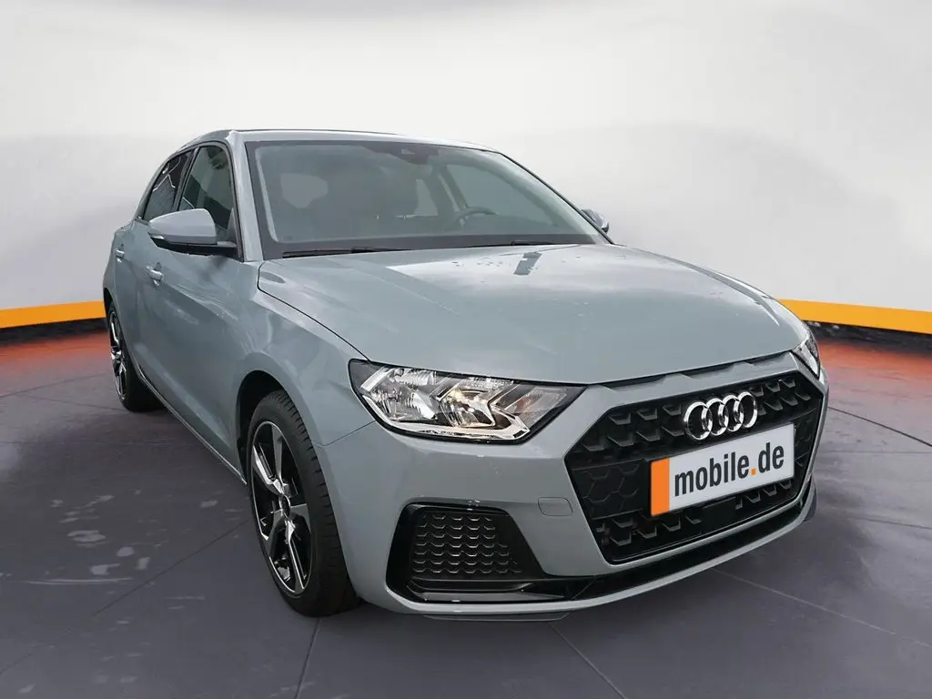 Photo 1 : Audi A1 2023 Essence