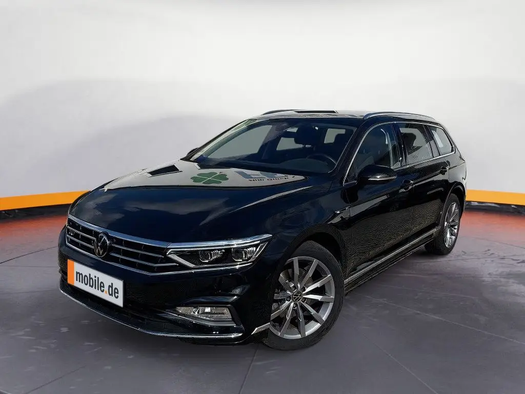 Photo 1 : Volkswagen Passat 2022 Petrol