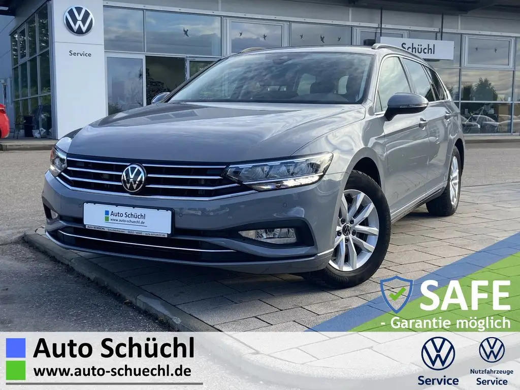 Photo 1 : Volkswagen Passat 2022 Petrol