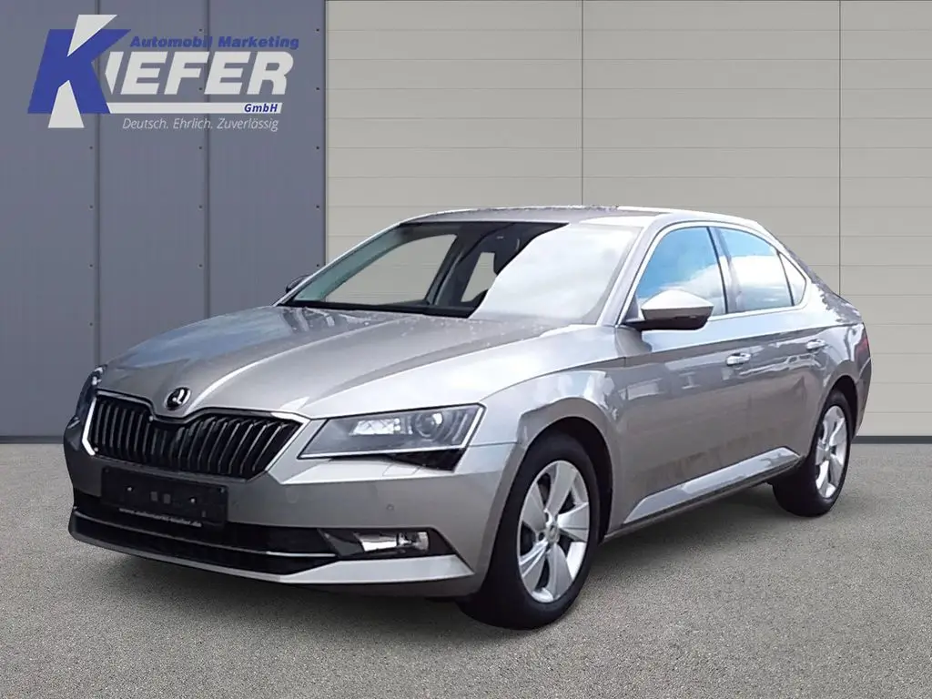 Photo 1 : Skoda Superb 2016 Essence