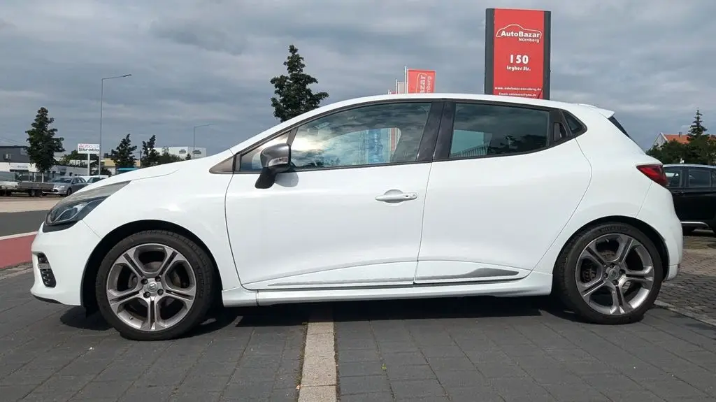 Photo 1 : Renault Clio 2015 Petrol